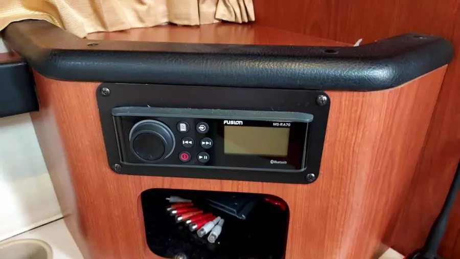 Permanent Waves 31ft Chaparral Yacht For Sale