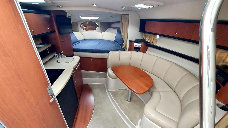 2004 Chaparral 310 Signature