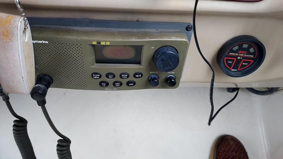 2004 Chaparral 310 Signature