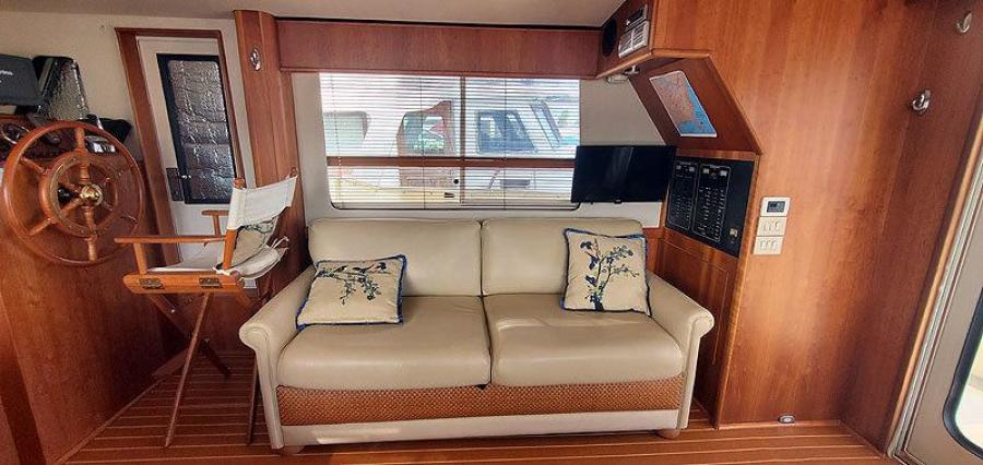 Salon Starboard