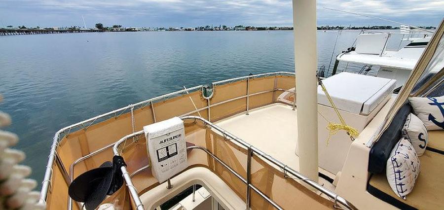 Flybridge Aft Deck Port Aft