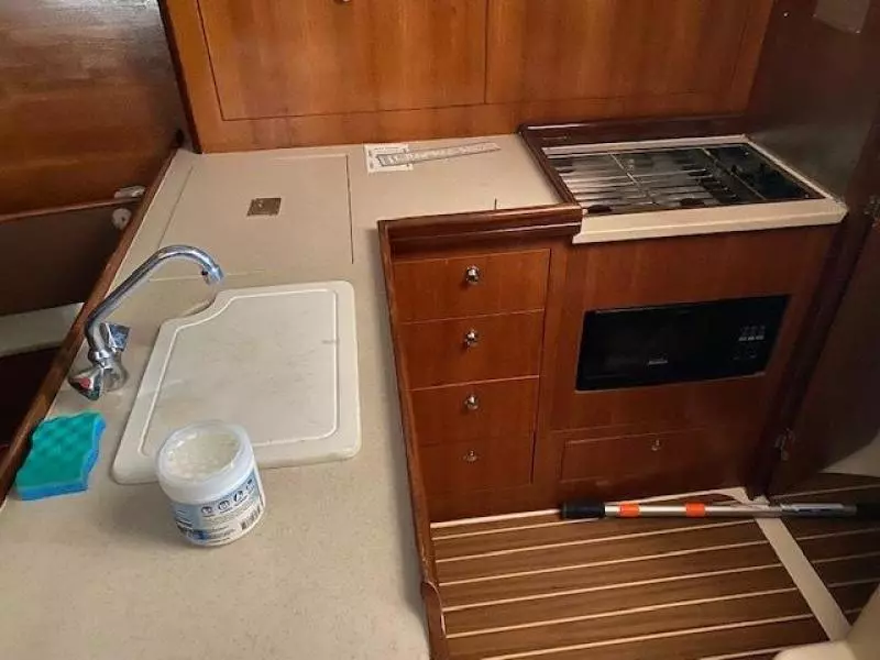 2006 Hunter 31