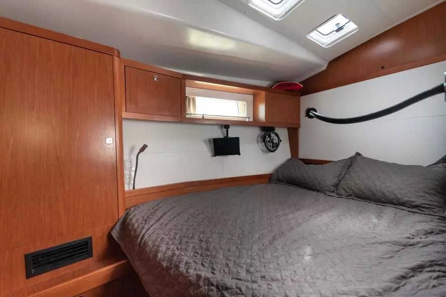 BeneteauSense2015 20_VIP Berth