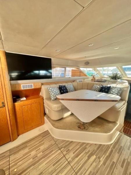 22 1996 Sea Ray 420ac New Beginnings Salon 3