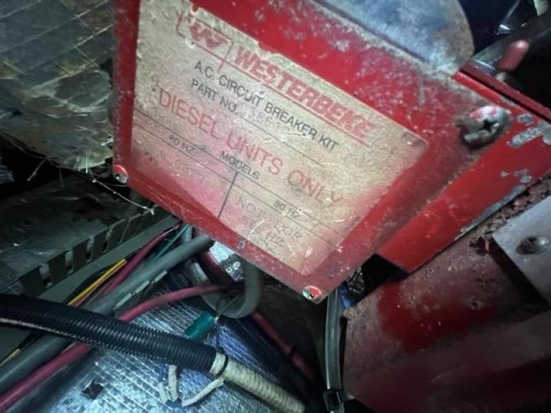 49 1996 Sea Ray 420ac New Beginnings Generator 3
