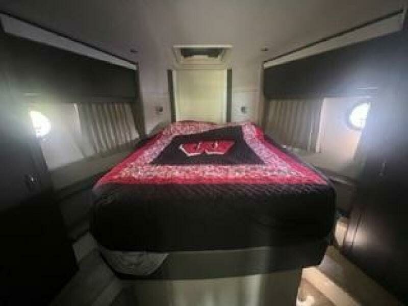 40ft Carver Yacht For Sale