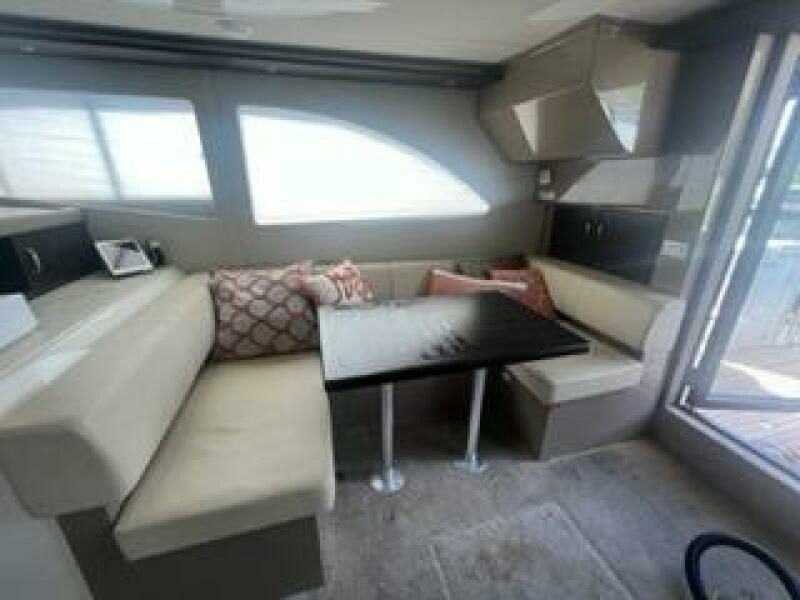 40ft Carver Yacht For Sale