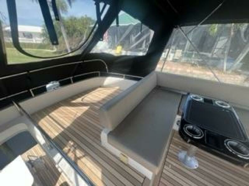 40ft Carver Yacht For Sale