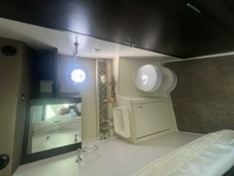 40ft Carver Yacht For Sale