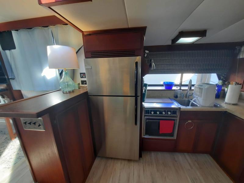 1986 Bluewater Coastal Cruiser