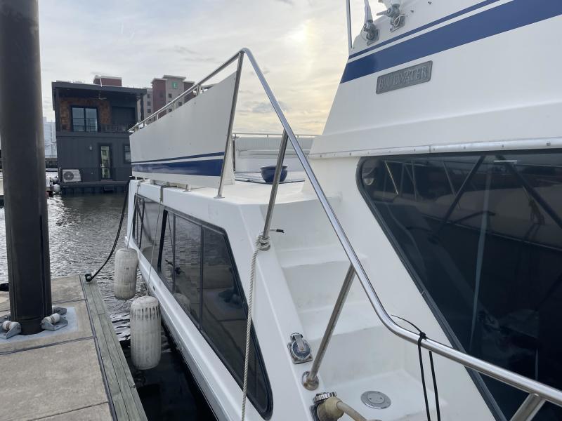 1986 Bluewater Coastal Cruiser