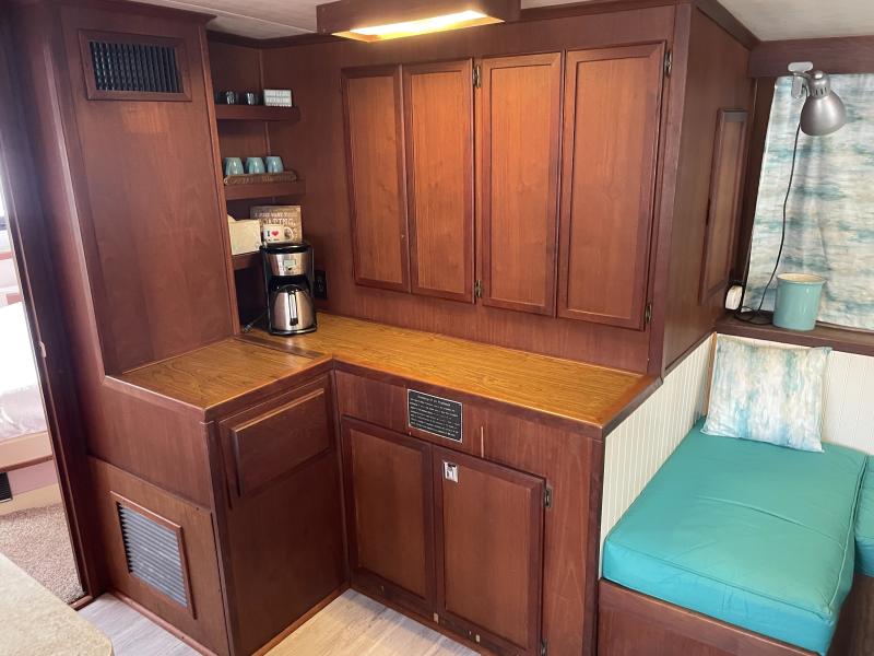 1986 Bluewater Coastal Cruiser