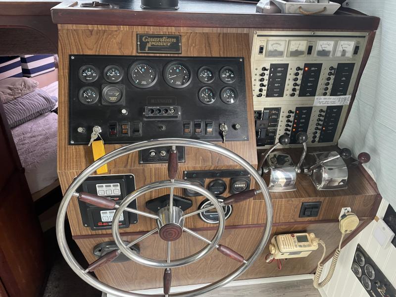 1986 Bluewater Coastal Cruiser