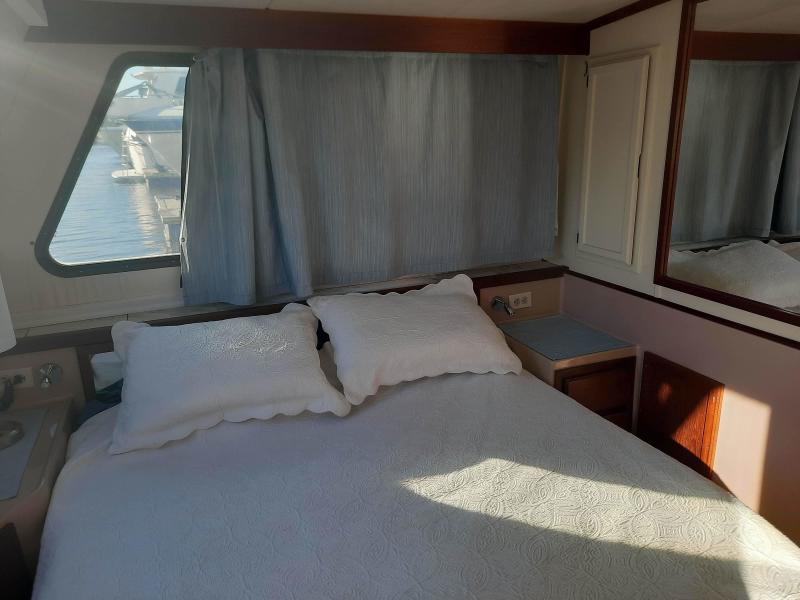 1986 Bluewater Coastal Cruiser