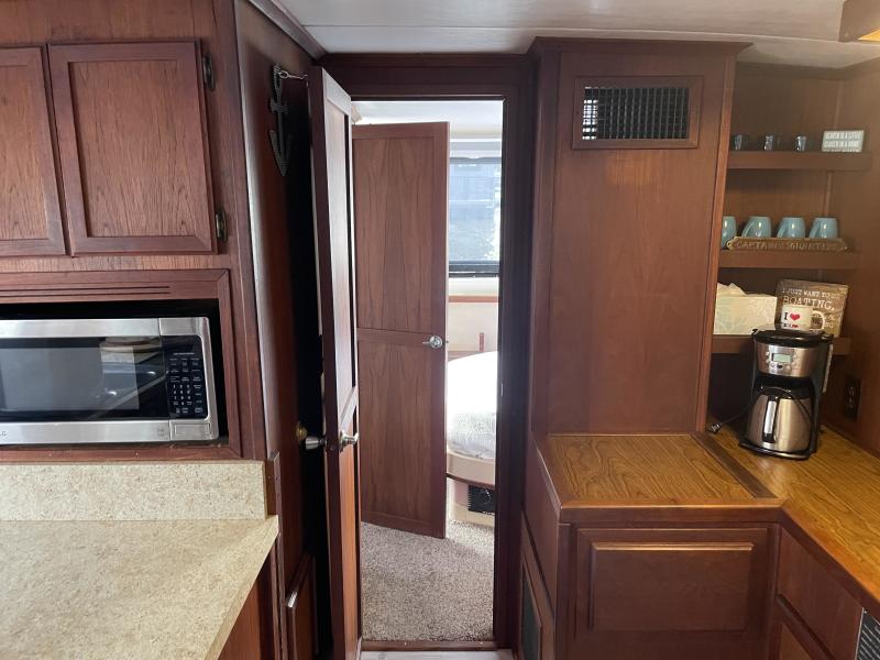 1986 Bluewater Coastal Cruiser