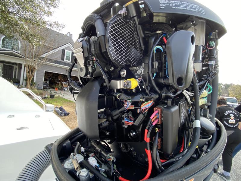 2021 Sea Hunt Ultra 229