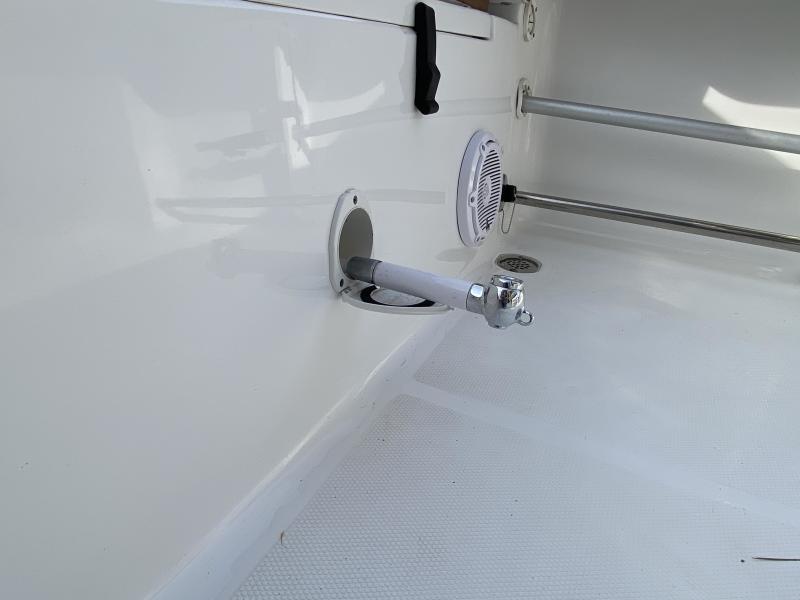 2021 Sea Hunt Ultra 229