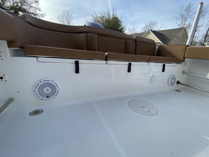 2021 Sea Hunt Ultra 229