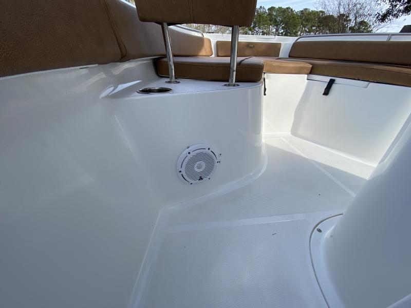 2021 Sea Hunt Ultra 229
