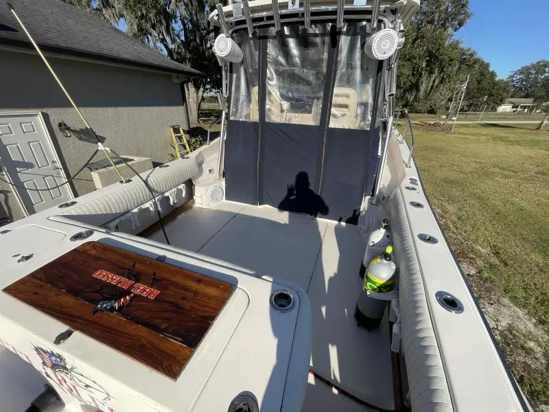 2005 Grady-White 300 Marlin