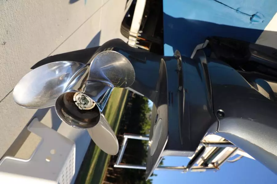 2005 Grady-White 300 Marlin