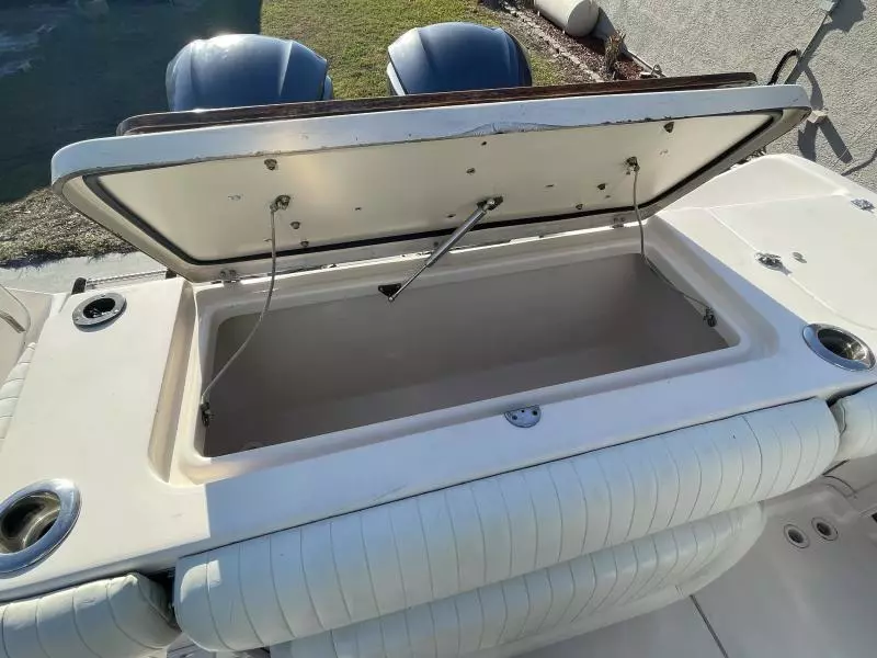 2005 Grady-White 300 Marlin