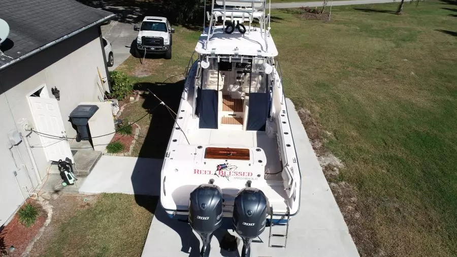 2005 Grady-White 300 Marlin