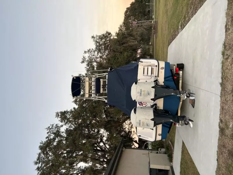 2005 Grady-White 300 Marlin