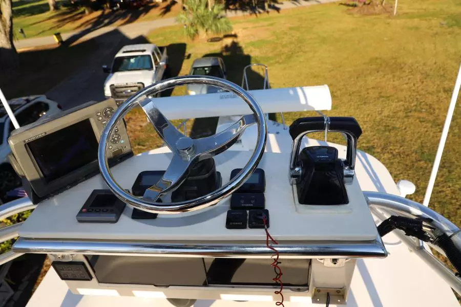 2005 Grady-White 300 Marlin