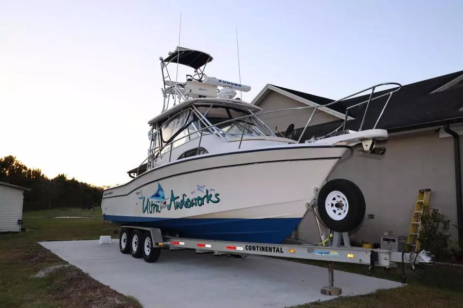 2005 Grady-White 300 Marlin