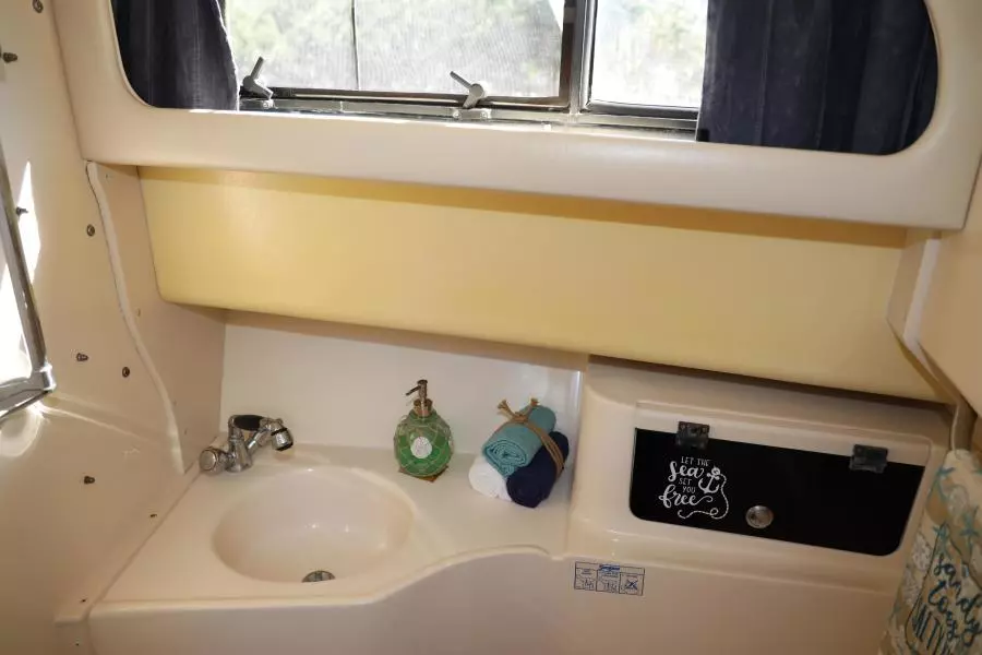 2005 Grady-White 300 Marlin