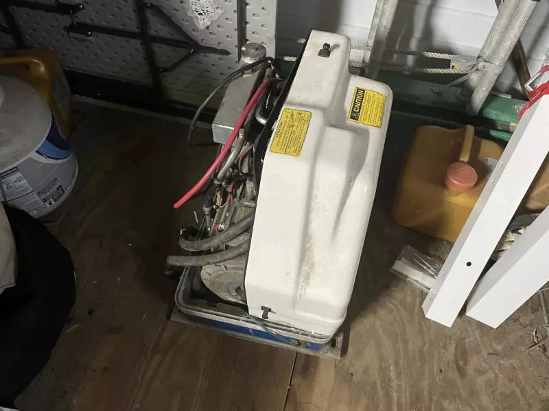 2005 Grady-White 300 Marlin