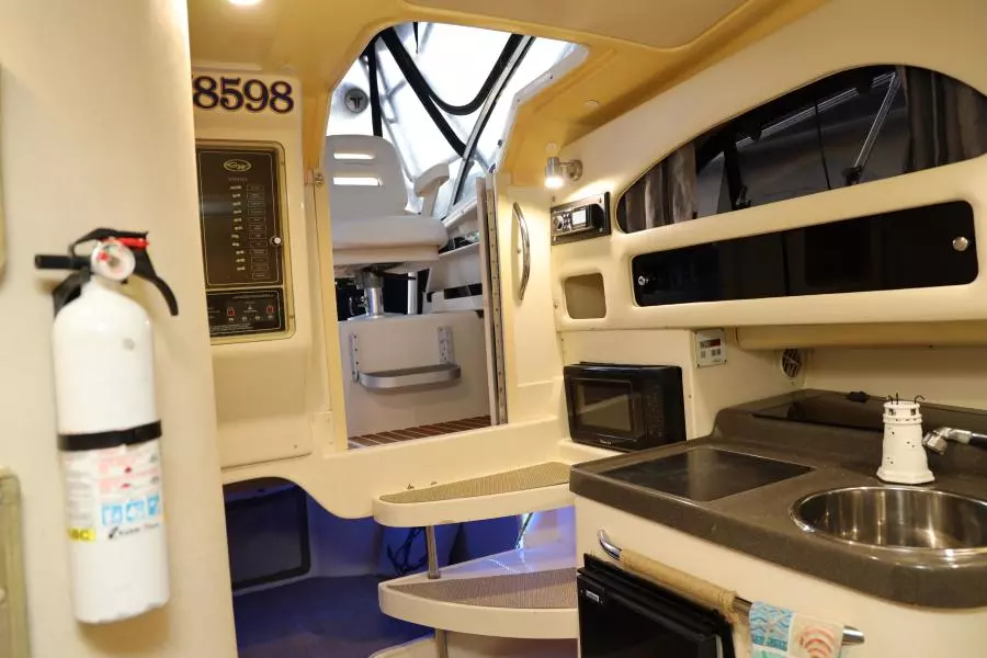 2005 Grady-White 300 Marlin