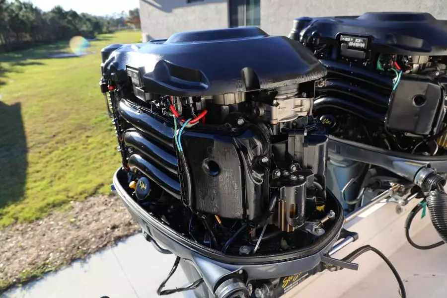 2005 Grady-White 300 Marlin