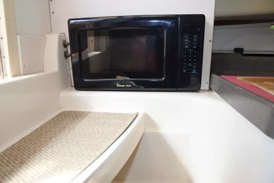 2005 Grady-White 300 Marlin