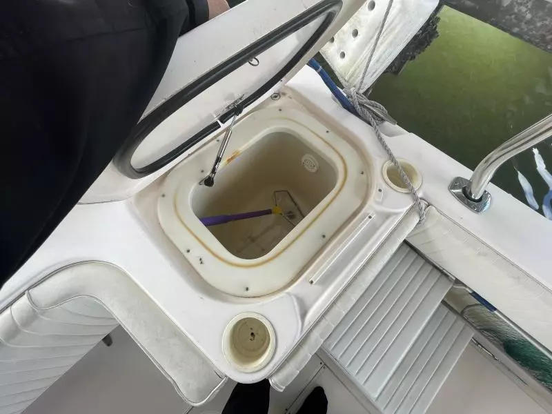 1998 Grady-White 272 Sailfish