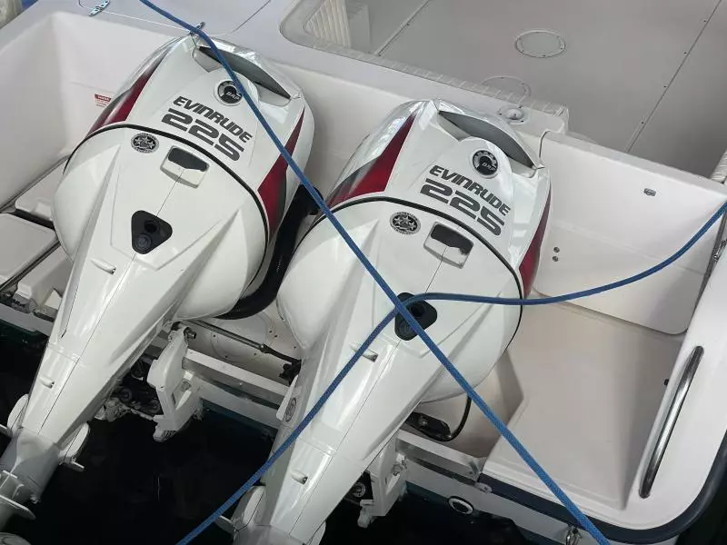 1998 Grady-White 272 Sailfish