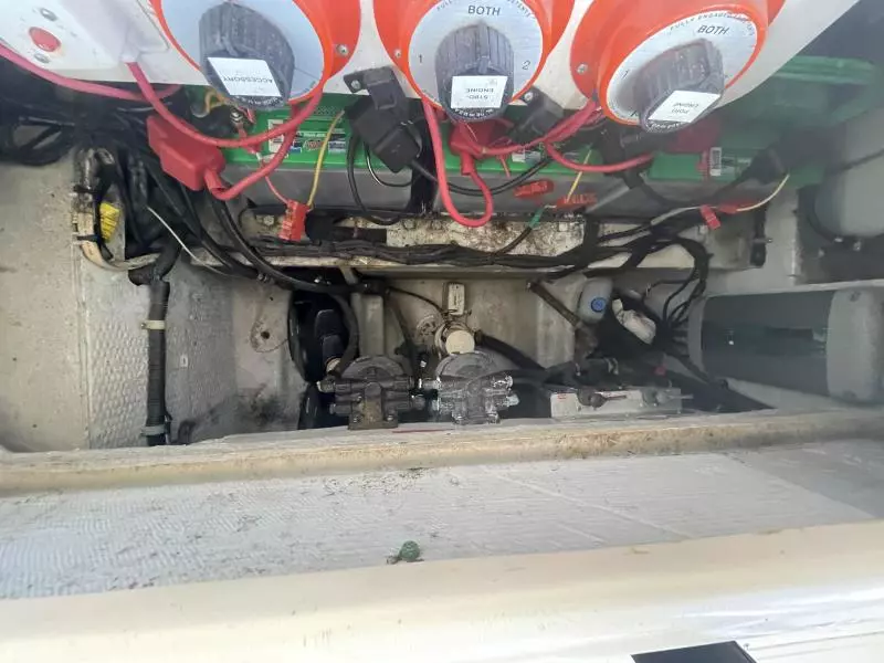 1998 Grady-White 272 Sailfish