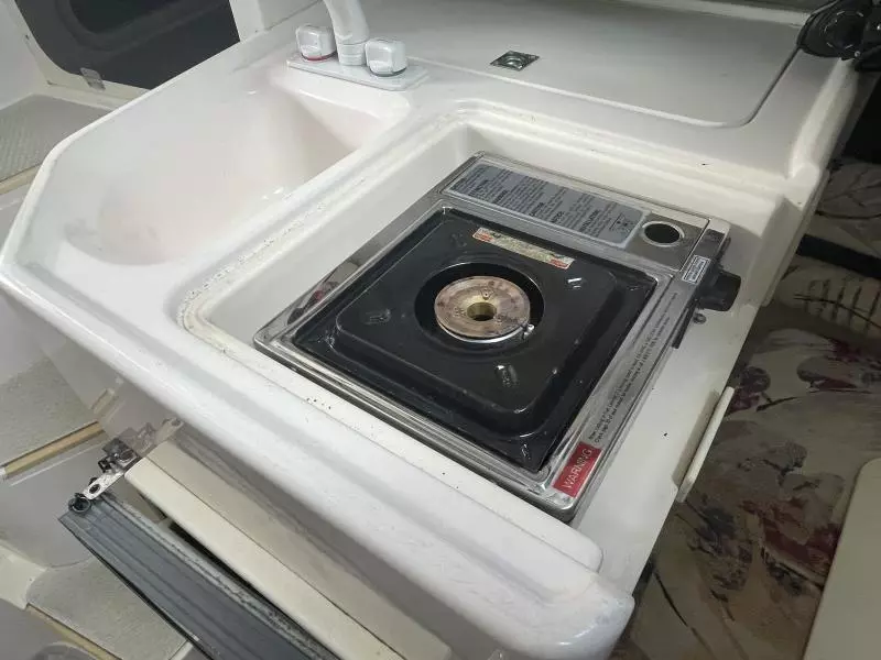 1998 Grady-White 272 Sailfish