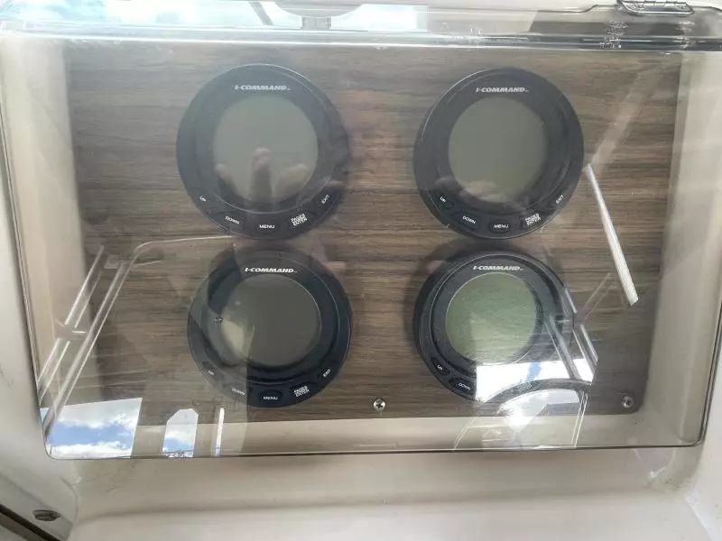 1998 Grady-White 272 Sailfish