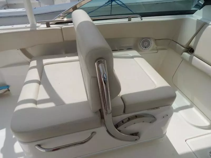 2013 Boston Whaler 270 Vantage