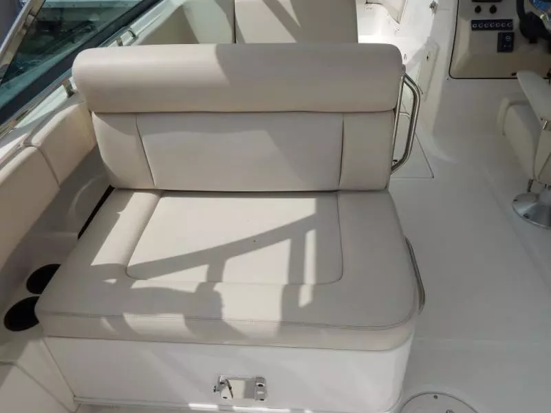 2013 Boston Whaler 270 Vantage