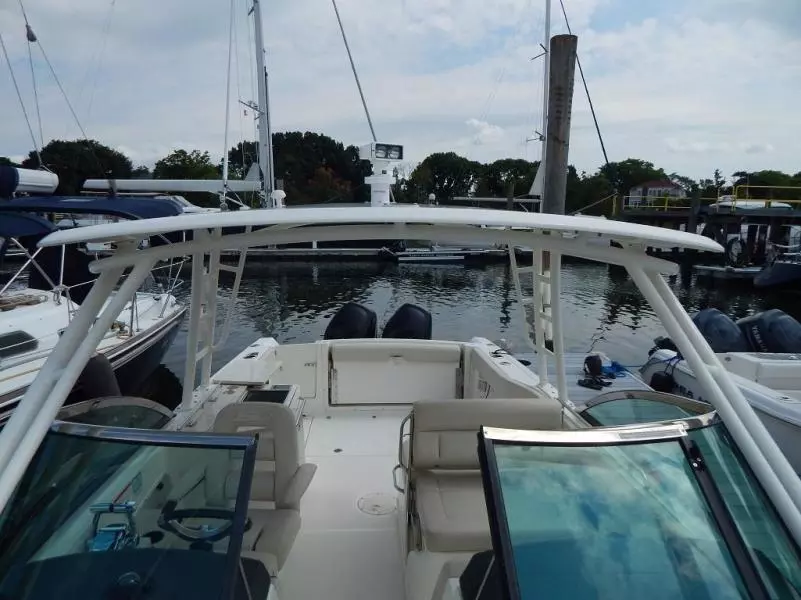 2013 Boston Whaler 270 Vantage