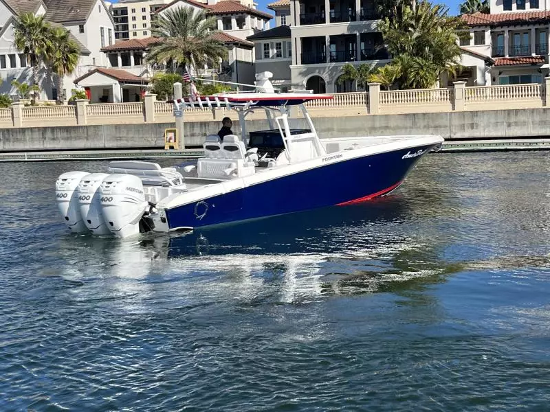 2021 Fountain 38 CC