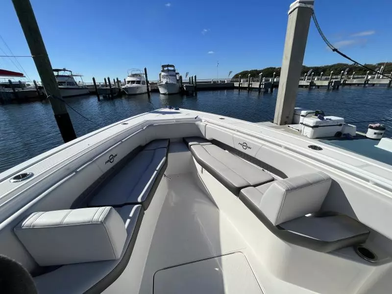 2021 Fountain 38 CC