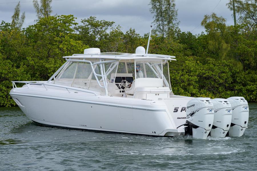 Intrepid 400 Cuddy -  exterior