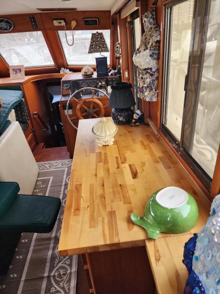 1989 Jefferson Cockpit Motor Yacht - Photo 10