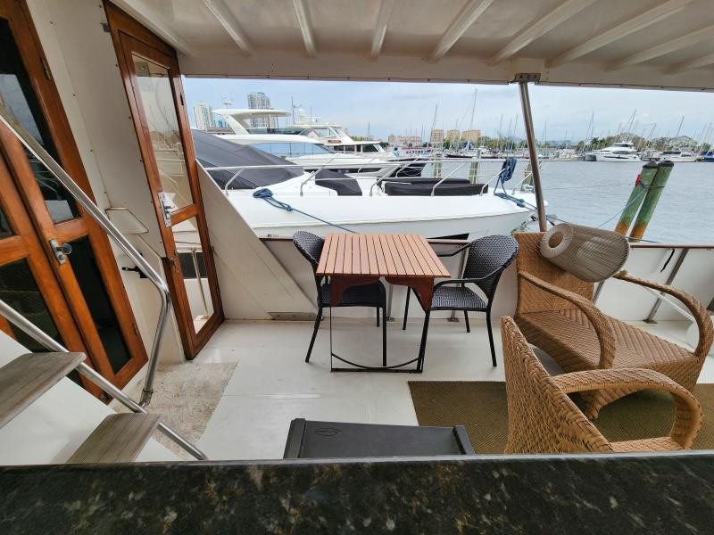 1989 Jefferson Cockpit Motor Yacht - Photo 43