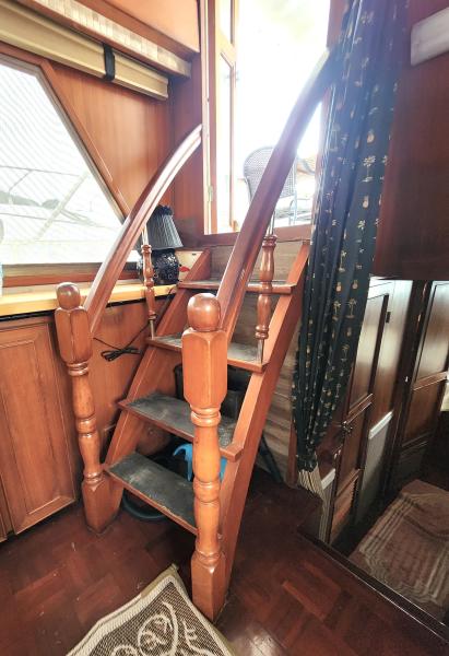 1989 Jefferson Cockpit Motor Yacht - Photo 11