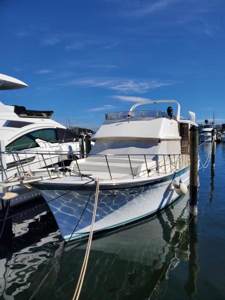 1989 Jefferson Cockpit Motor Yacht - Photo 40